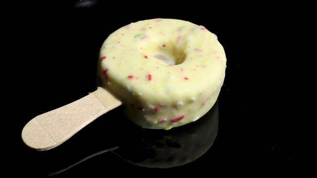 Donut Eis